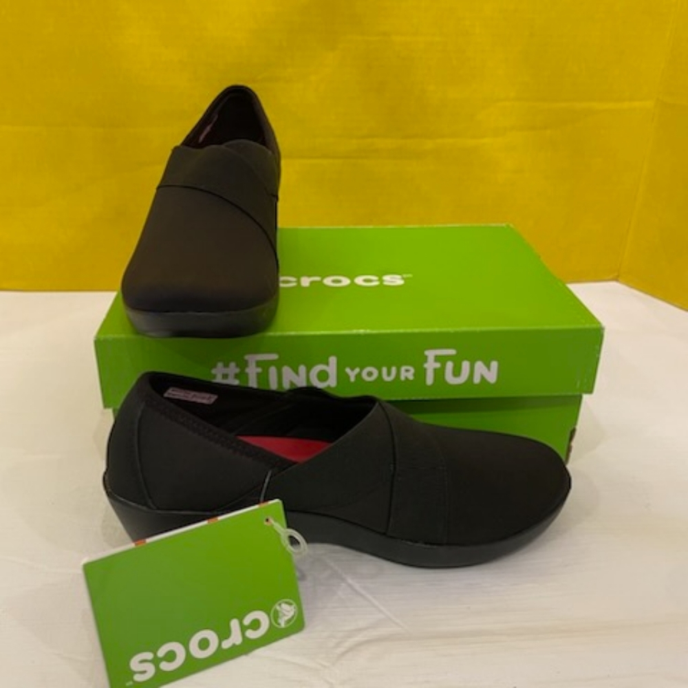 Brand new black Dual Comfort Crocs